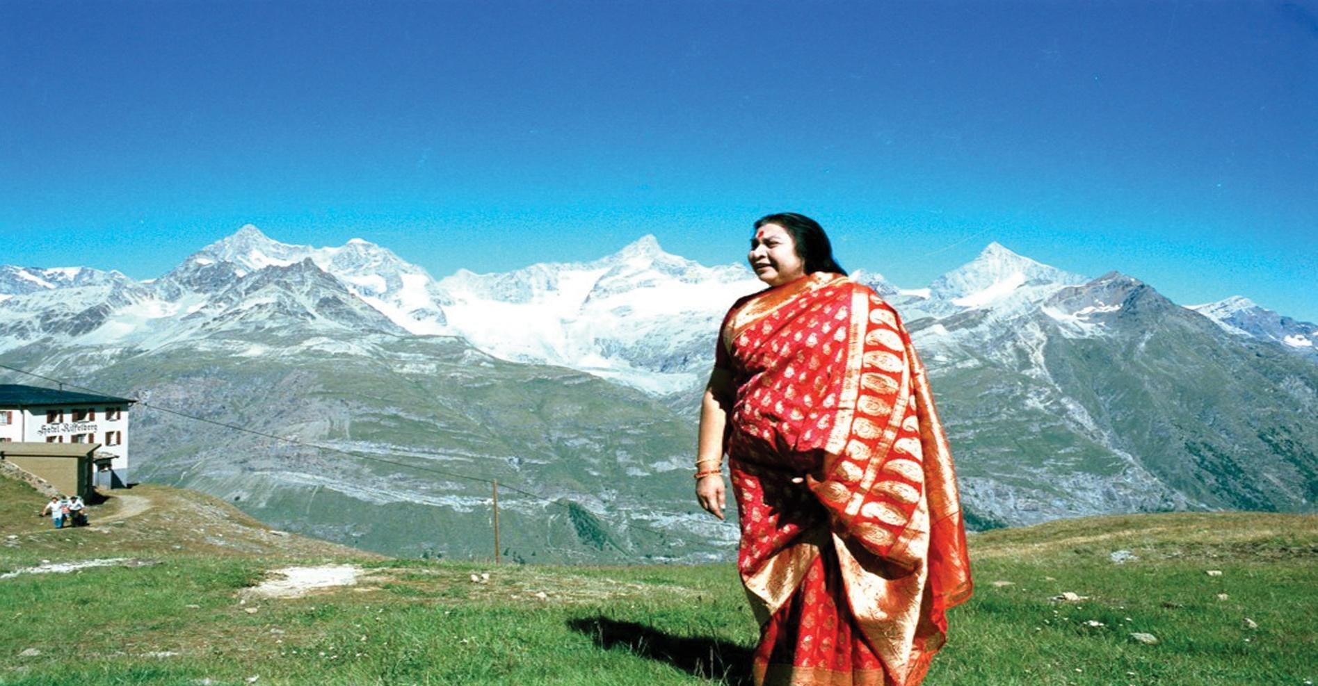 Shri Mataji at Nargol beach, 5 May 1970
